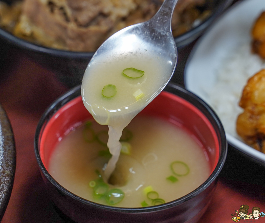 高雄蓋飯 咖哩飯 美食 平價 好吃 快速 炸物 可樂餅 天澤日食 好吃 推薦