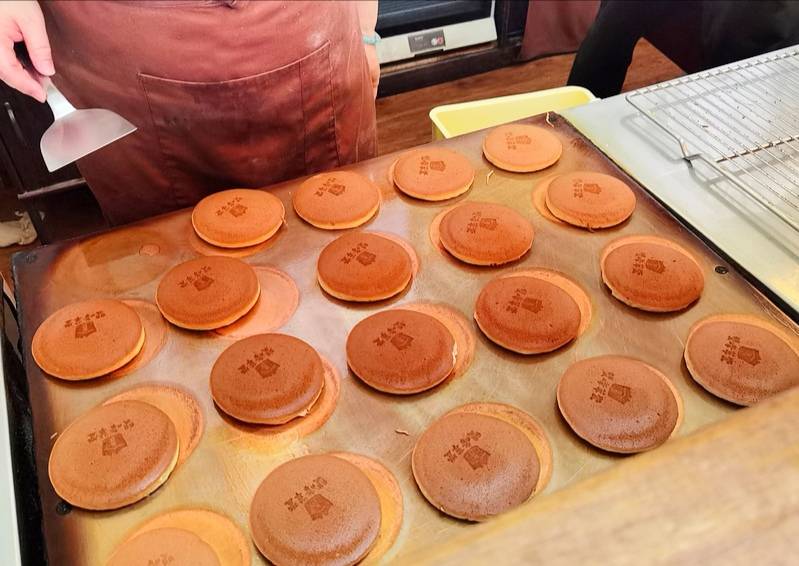 銅鑼景點,銅鑼下午茶,苗栗銅鑼燒,雙峰草堂銅鑼燒茶屋,銅鑼咖啡廳,銅鑼美食,苗栗銅鑼燒玩很大,銅鑼必吃,雙峰草堂