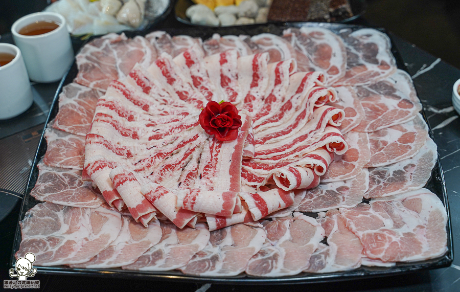 王宮鍋物 新堀江 美食 推薦 聚餐 鍋物 海鮮 肉盤 大肉盤 約會 商務聚會