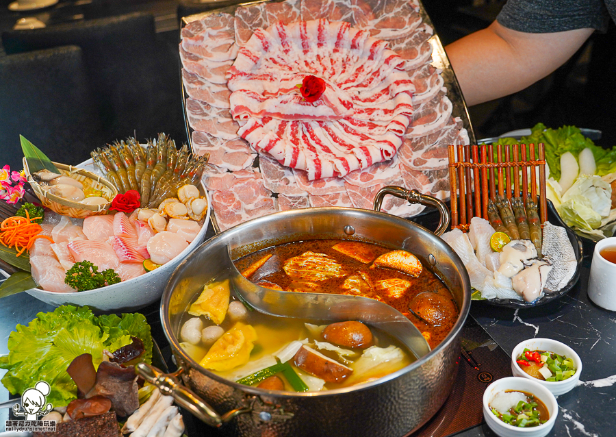王宮鍋物 新堀江 美食 推薦 聚餐 鍋物 海鮮 肉盤 大肉盤 約會 商務聚會