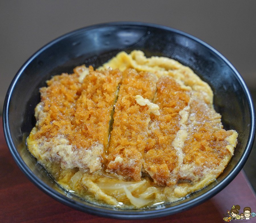 高雄蓋飯 咖哩飯 美食 平價 好吃 快速 炸物 可樂餅 天澤日食 好吃 推薦