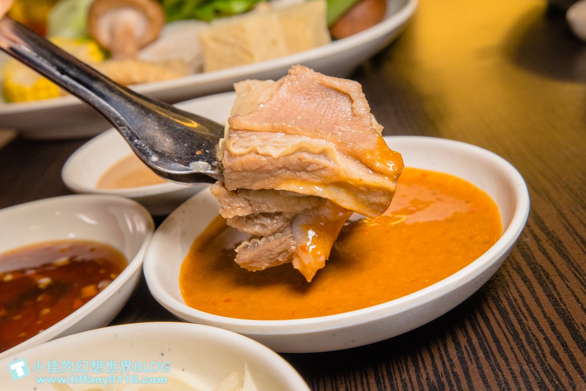 [吃到飽推薦]耀武羊威羊肉爐吃到飽(汐止店)/獨創六種湯頭+手撕羊技法/羊心羊腿羊骨隨通通有/汐止美食推薦