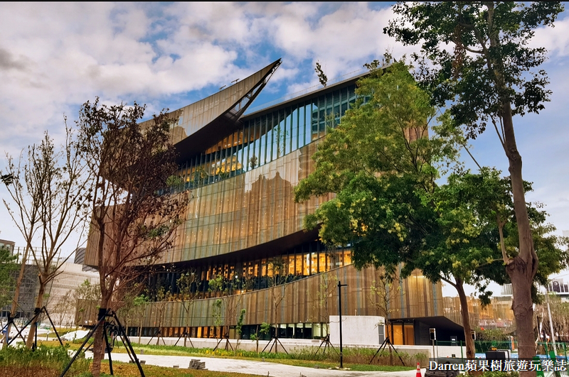 桃園市立圖書館新總館|全國最美圖書館生命樹綠建築/國賓影城/蔦屋書店進駐(交通)