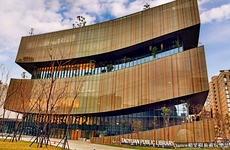 桃園市立圖書館新總館|全國最美圖書館生命樹綠建築/國賓影城/蔦屋書店進駐(交通)