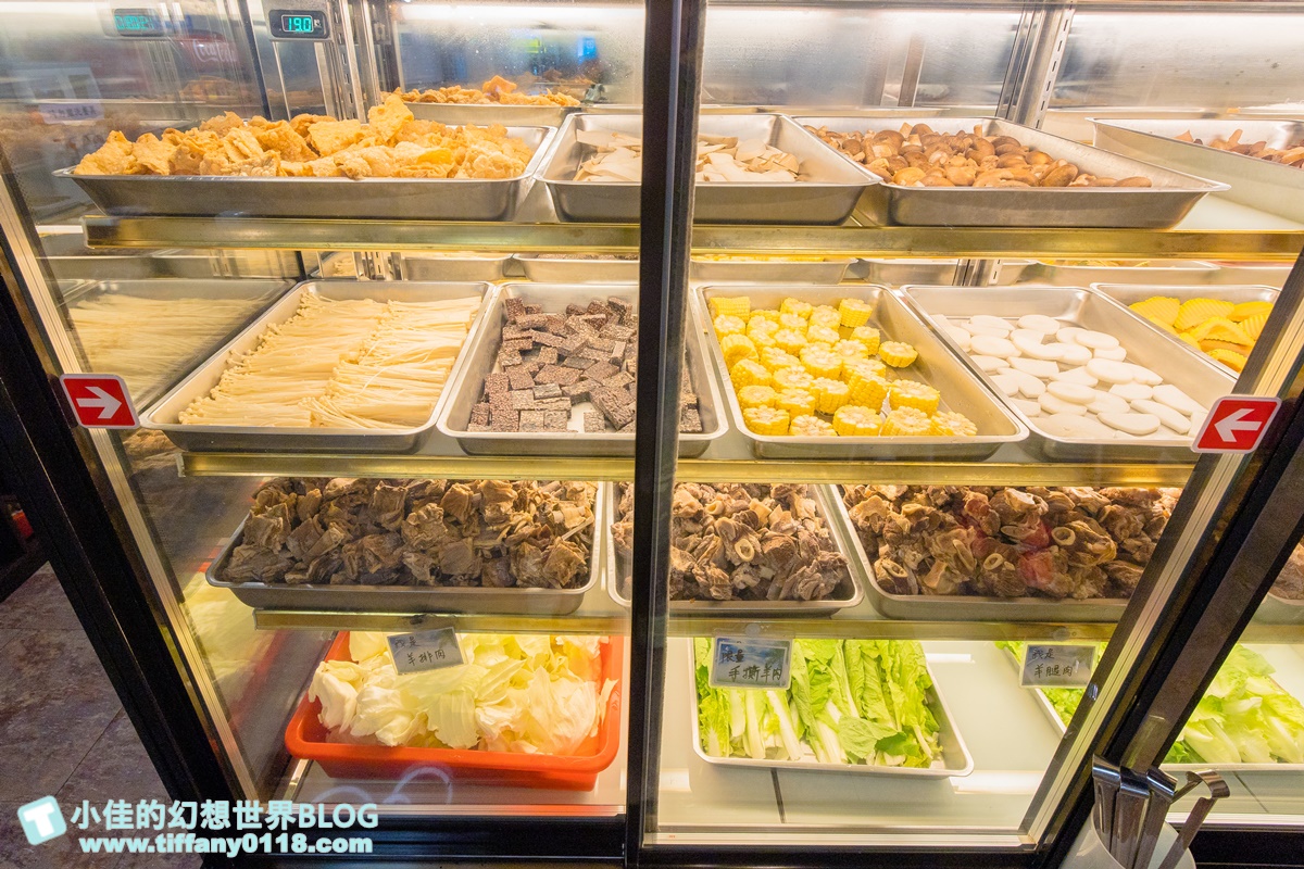 [吃到飽推薦]耀武羊威羊肉爐吃到飽(汐止店)/獨創六種湯頭+手撕羊技法/羊心羊腿羊骨隨通通有/汐止美食推薦