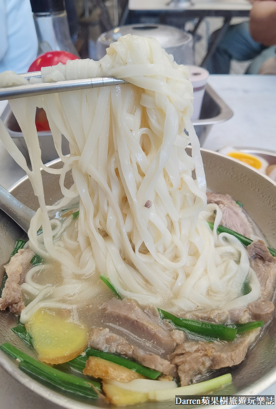 華西街美食|昶鴻麵點(米其林推薦/蕭敬騰愛店)龍山寺美食必點菊花肉麵、豬尾麵/昶鴻麵點菜單