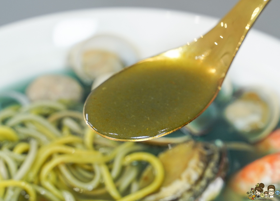 女巫泰泰 泰國 泰式 南洋 獨創 獨特 高雄麵食 牛肉麵 泰式奶茶 美食推薦 必吃