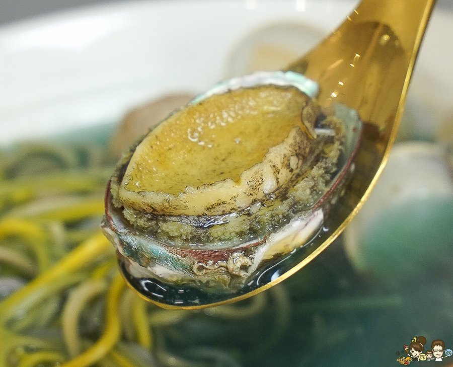 女巫泰泰 泰國 泰式 南洋 獨創 獨特 高雄麵食 牛肉麵 泰式奶茶 美食推薦 必吃