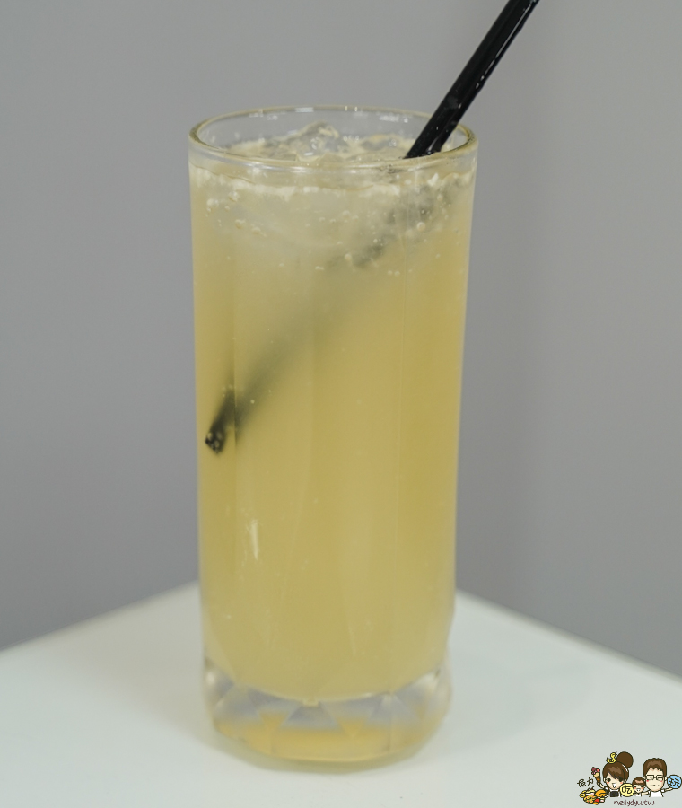 女巫泰泰 泰國 泰式 南洋 獨創 獨特 高雄麵食 牛肉麵 泰式奶茶 美食推薦 必吃