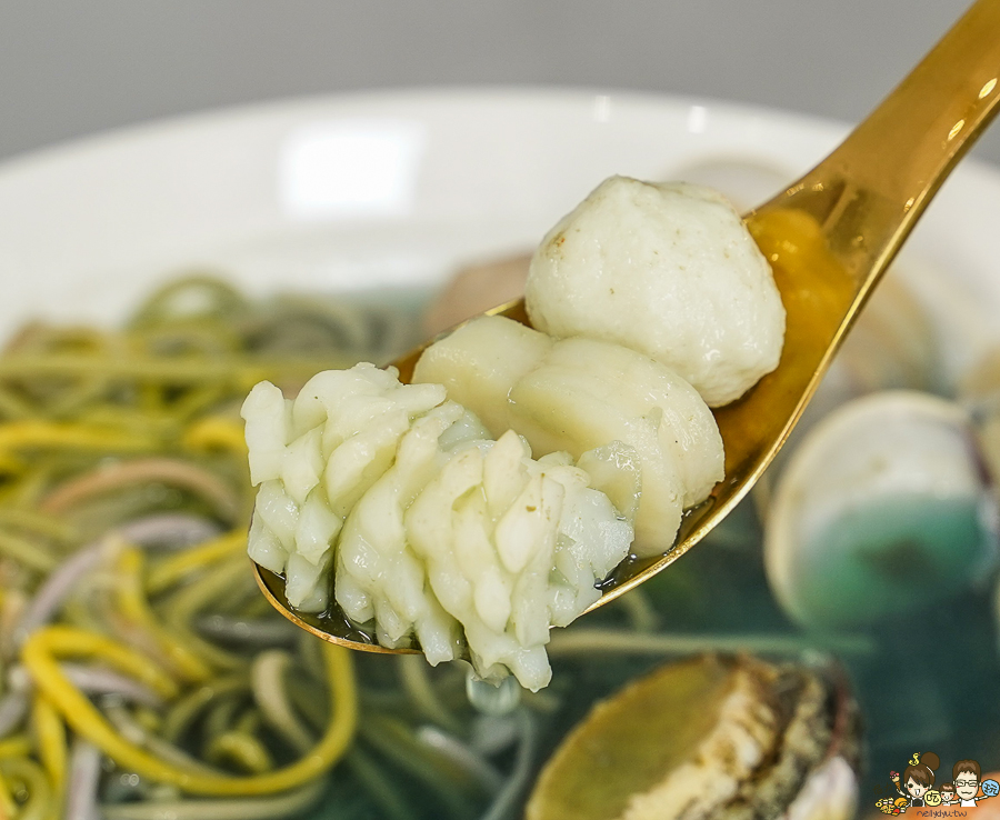 女巫泰泰 泰國 泰式 南洋 獨創 獨特 高雄麵食 牛肉麵 泰式奶茶 美食推薦 必吃