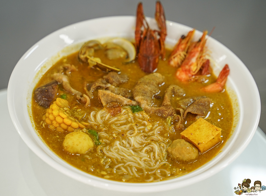 女巫泰泰 泰國 泰式 南洋 獨創 獨特 高雄麵食 牛肉麵 泰式奶茶 美食推薦 必吃