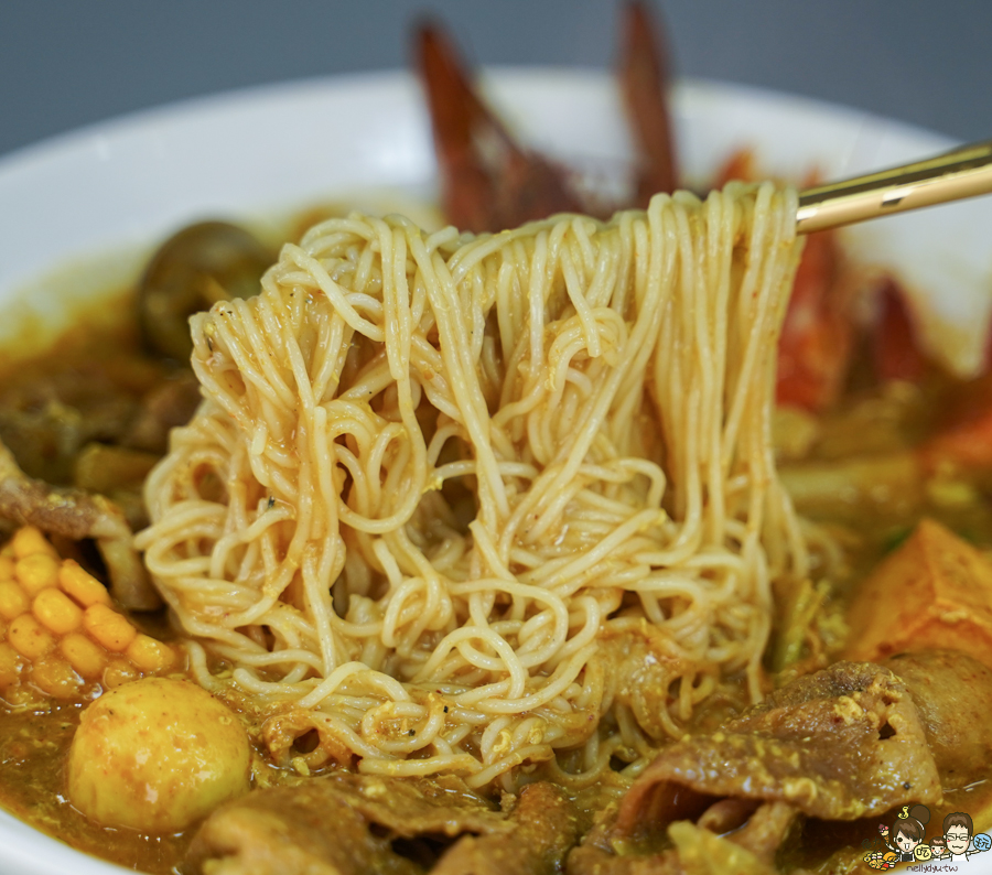 女巫泰泰 泰國 泰式 南洋 獨創 獨特 高雄麵食 牛肉麵 泰式奶茶 美食推薦 必吃