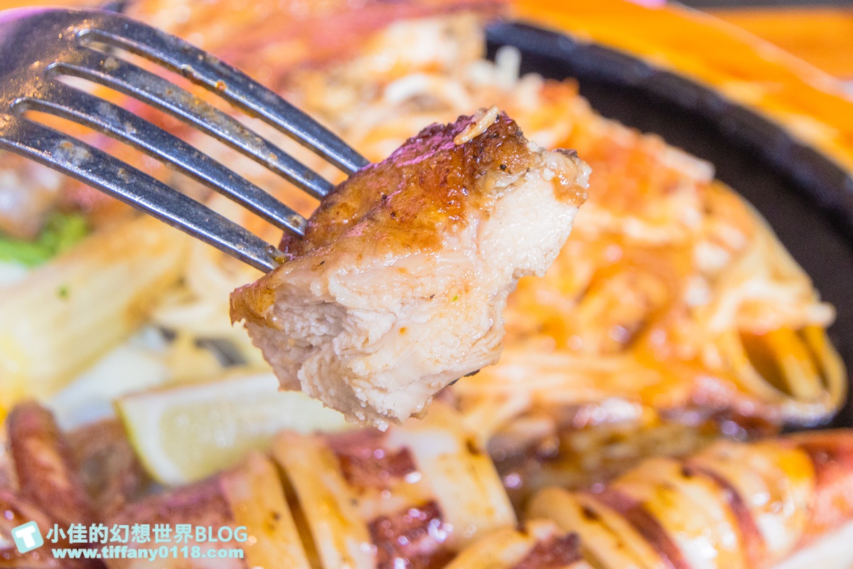 [宜蘭美食]來來牛排(附菜單)/平假日都客滿要預約CP值超高/義大利麵加量不加價