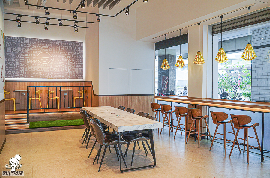 快樂檸檬 手搖飲料 檸檬 雞蛋仔 下午茶 點心 甜點 好吃 獨家 獨創 岩鹽芝士 駁二美食 鹽埕美食