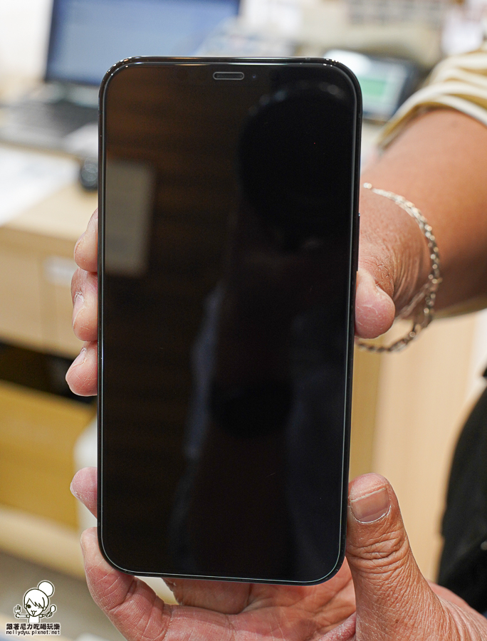 Q哥 手機 搶救 包膜 螢幕貼 一條龍 手機週邊 新手機 二手機 3C 高雄手機推薦