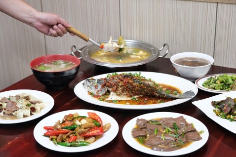 新竹美食│阿桂羊牛雜。正宗湖南口味快炒料理‧城隍廟周邊必吃美食！