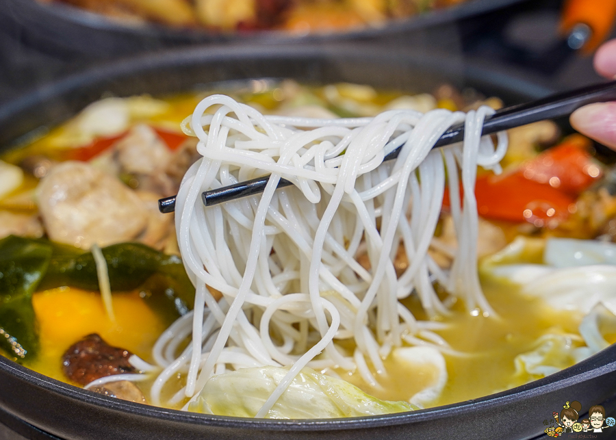 爆爆蛙 鍋物 高鐵 拌鍋 特色 主題餐廳 特色 獨家 全台首間 聚餐 麻辣