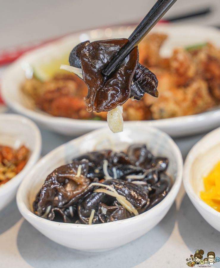 爆爆蛙 鍋物 高鐵 拌鍋 特色 主題餐廳 特色 獨家 全台首間 聚餐 麻辣