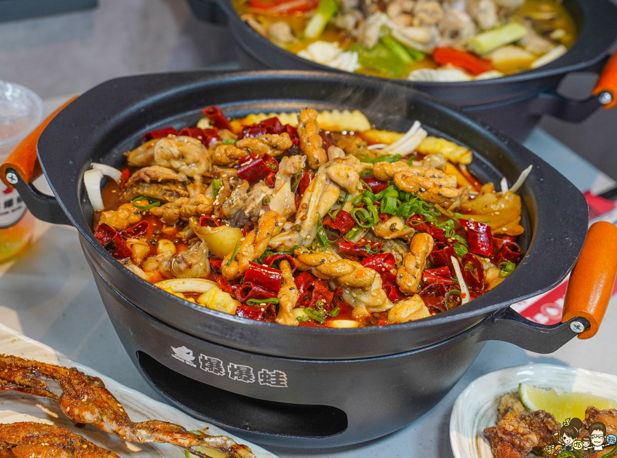 爆爆蛙 鍋物 高鐵 拌鍋 特色 主題餐廳 特色 獨家 全台首間 聚餐 麻辣