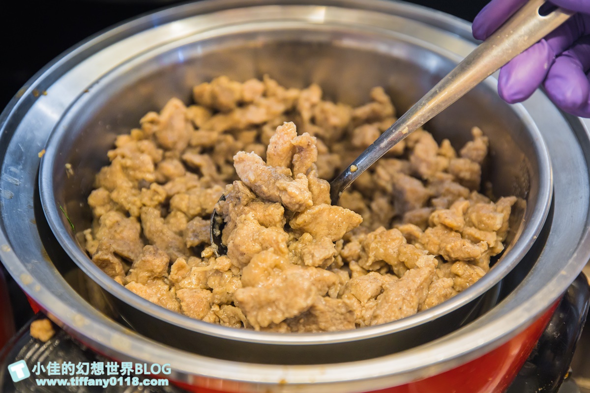 [三重美食]許記麵線/巷弄內的銅板排隊美食/三寶麵線超澎湃/麻辣臭豆腐鴨血入味好吃/三重排隊美食推薦