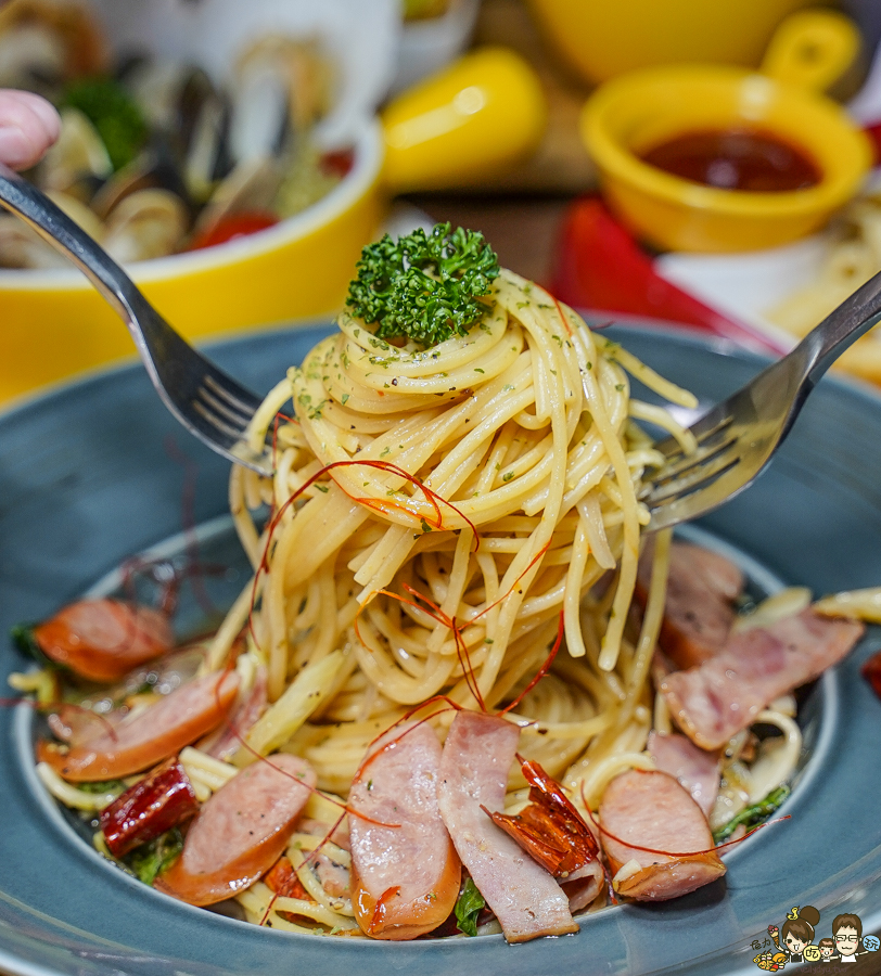 義客隆Pasta 義大利麵 燉飯 披薩 聚餐 約會 好吃 澎派 平價 高雄美食 魔球濃湯