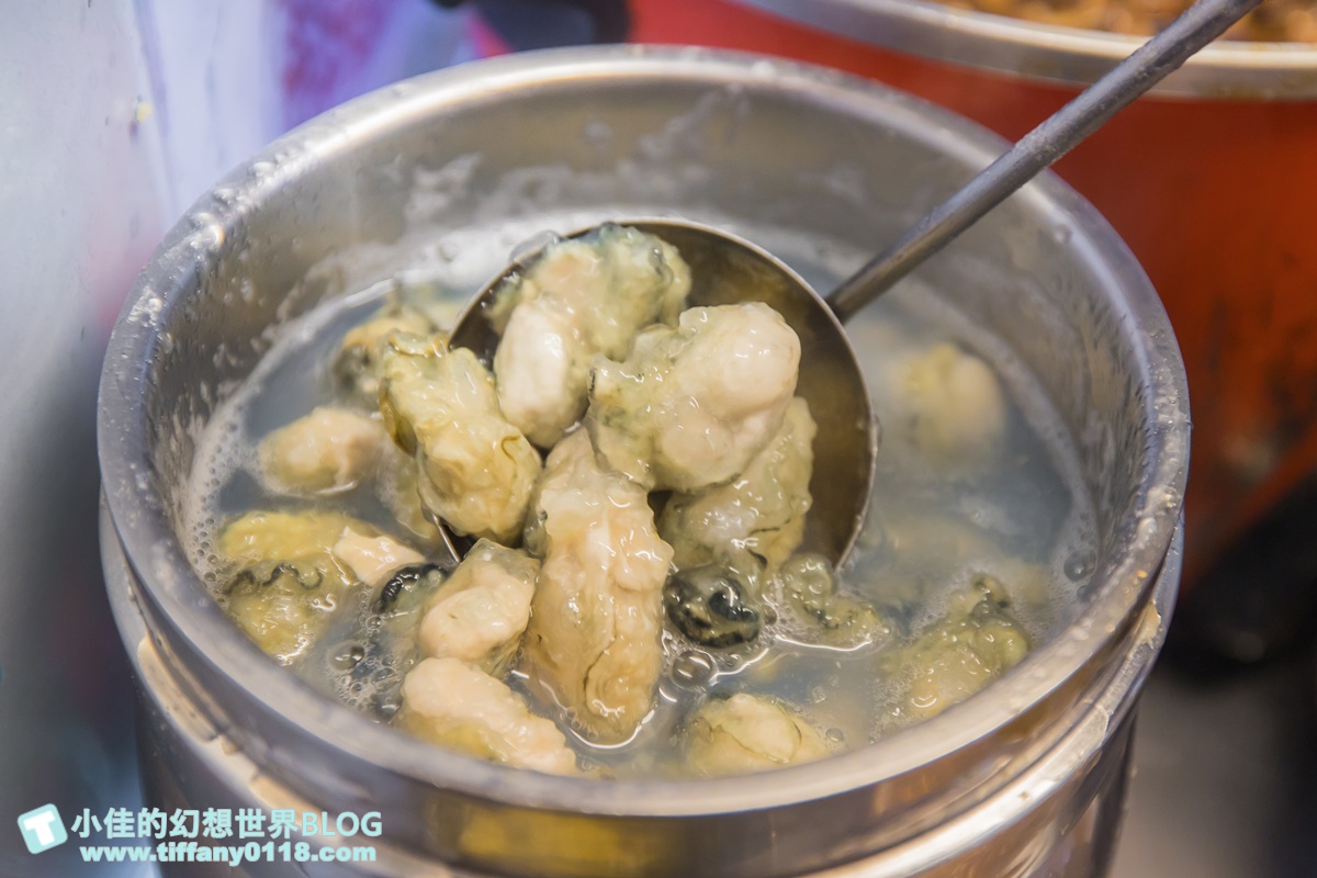 [三重美食]許記麵線/巷弄內的銅板排隊美食/三寶麵線超澎湃/麻辣臭豆腐鴨血入味好吃/三重排隊美食推薦