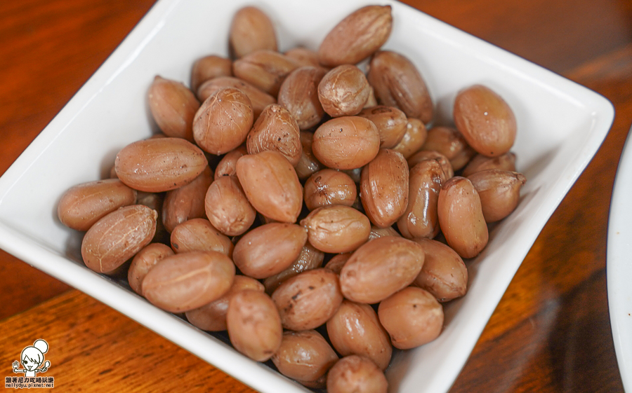 風味外省麵 燕巢 美食 在地 特色 景點 旅遊 親子 聚餐 好停車 阿公店 旅遊 美食推薦 自製麵條 滷味