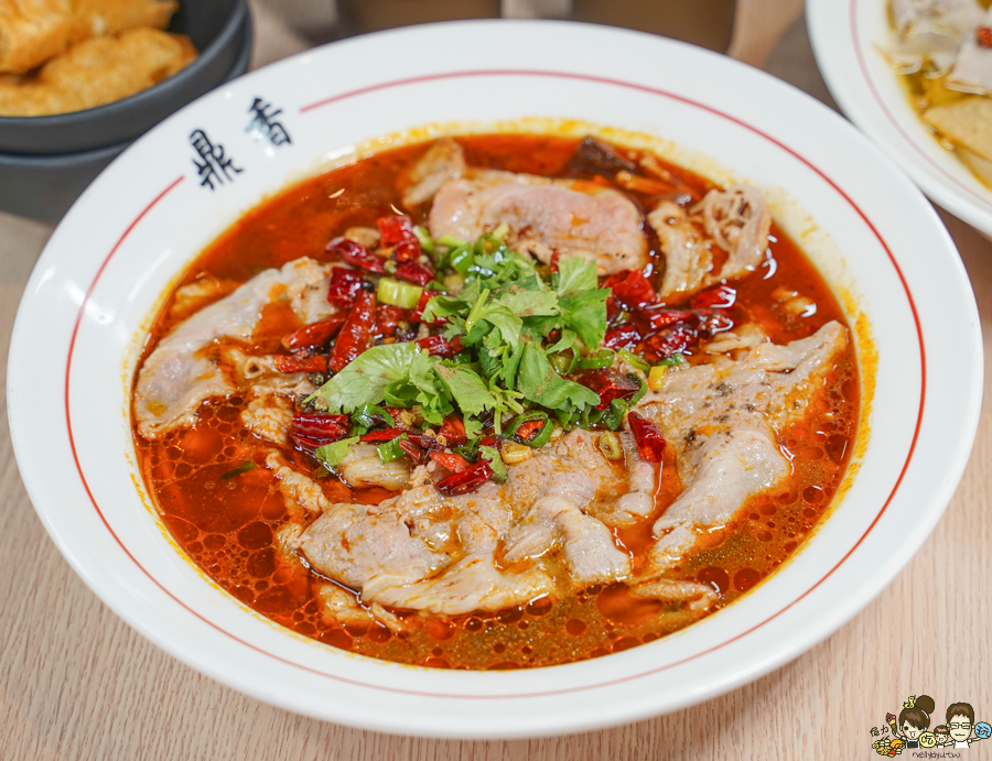 鼎香乾鍋、酸菜魚、水煮牛 高雄美食 聚餐 鍋物 火鍋 麻辣 乾鍋 兩吃 好吃 推薦 獨門 特色 川味