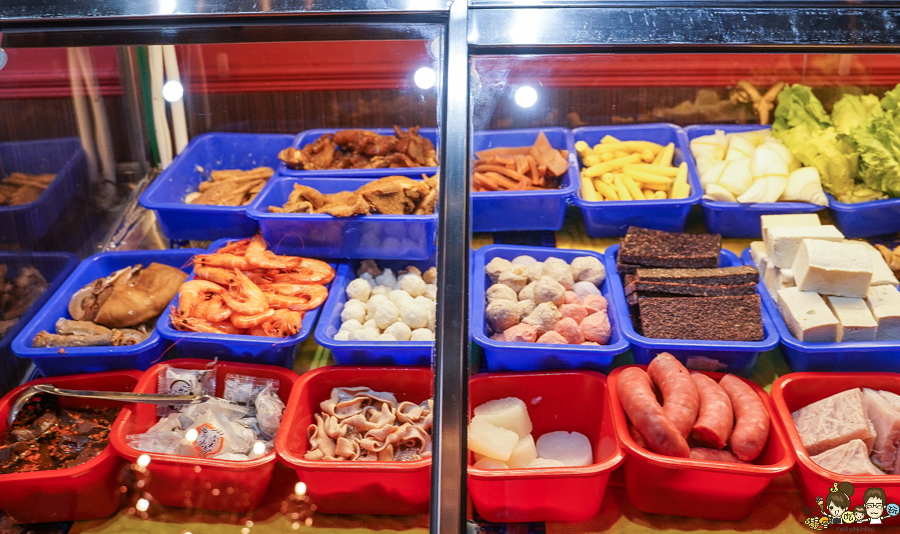 鼎香乾鍋、酸菜魚、水煮牛 高雄美食 聚餐 鍋物 火鍋 麻辣 乾鍋 兩吃 好吃 推薦 獨門 特色 川味