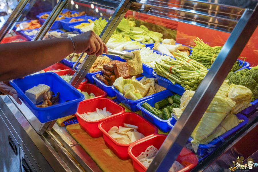 鼎香乾鍋、酸菜魚、水煮牛 高雄美食 聚餐 鍋物 火鍋 麻辣 乾鍋 兩吃 好吃 推薦 獨門 特色 川味