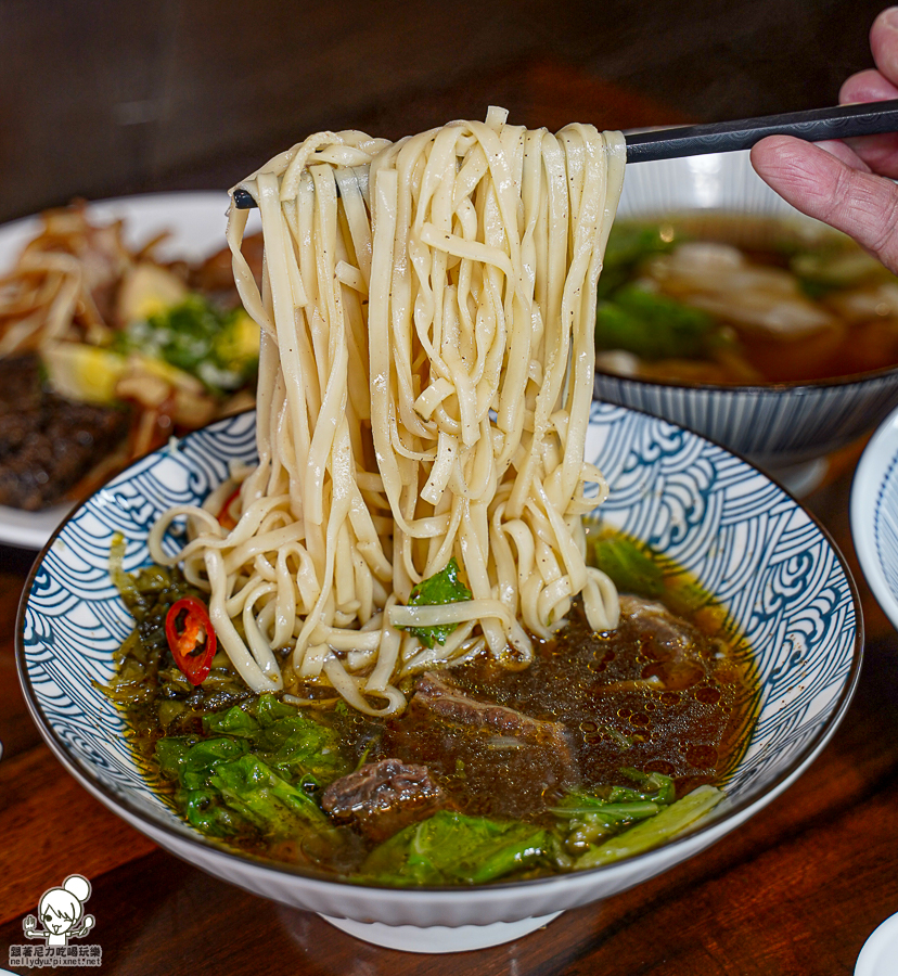 風味外省麵 燕巢 美食 在地 特色 景點 旅遊 親子 聚餐 好停車 阿公店 旅遊 美食推薦 自製麵條 滷味