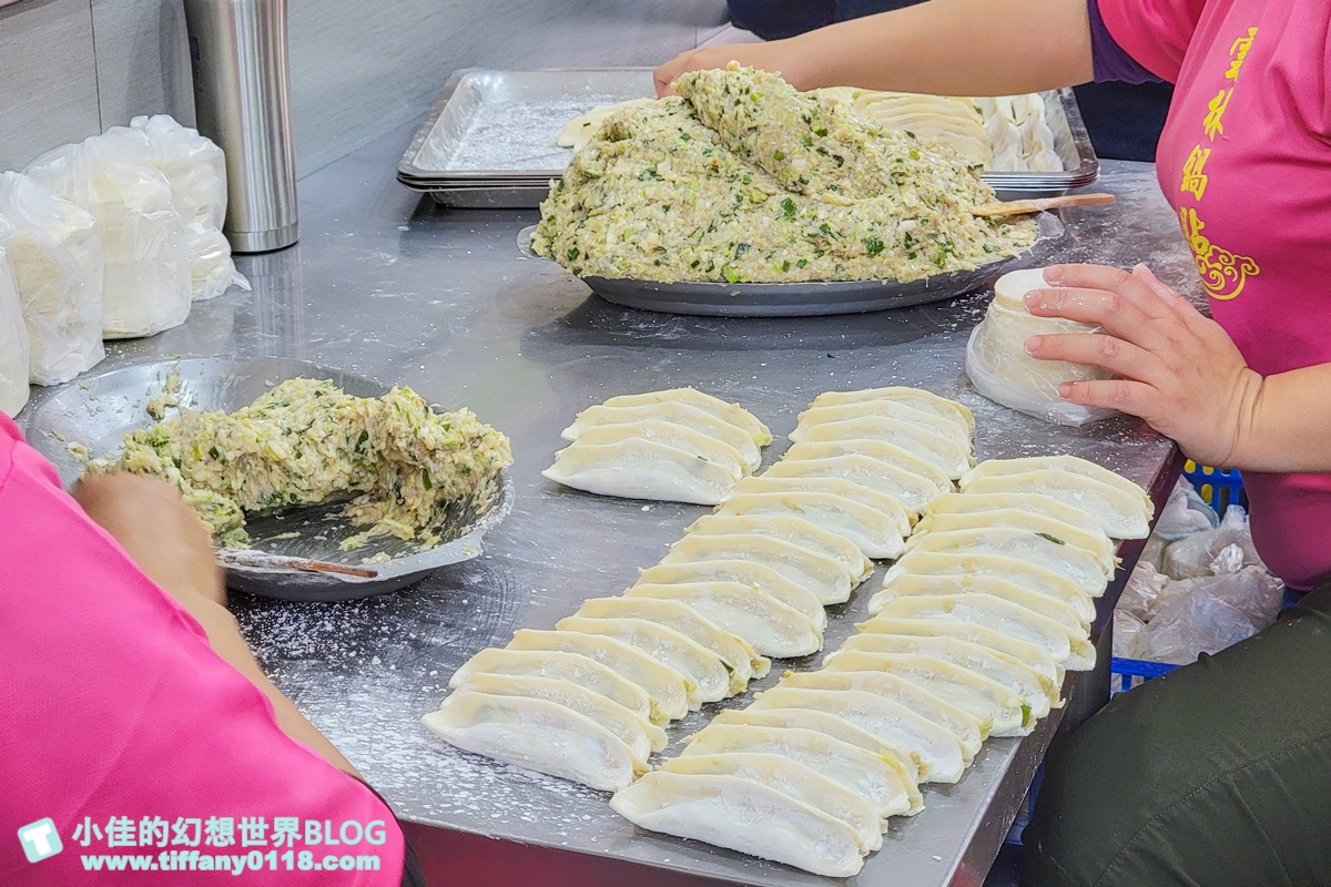 [三重美食]雲林鍋貼/獨門冰花脆皮蚵仔煎+脆皮鍋貼+爆好喝酸辣湯/店面乾淨價錢合理的三重美食推薦