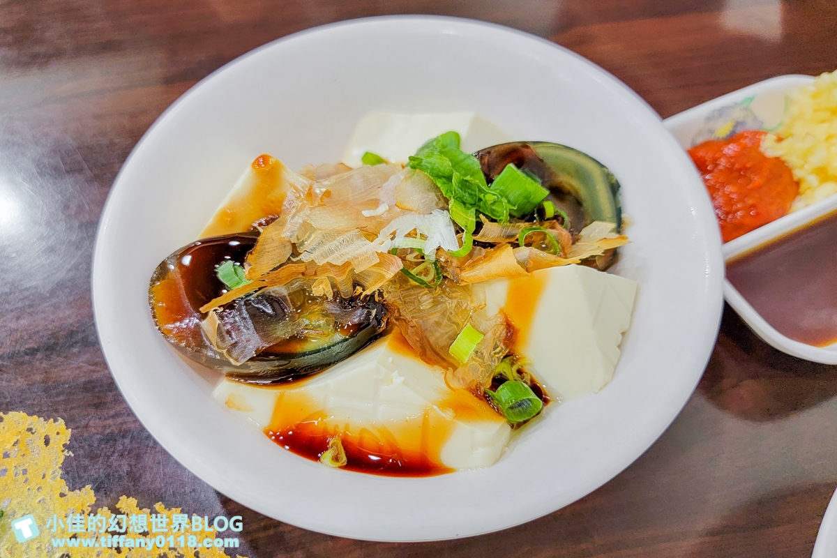 [三重美食]雲林鍋貼/獨門冰花脆皮蚵仔煎+脆皮鍋貼+爆好喝酸辣湯/店面乾淨價錢合理的三重美食推薦