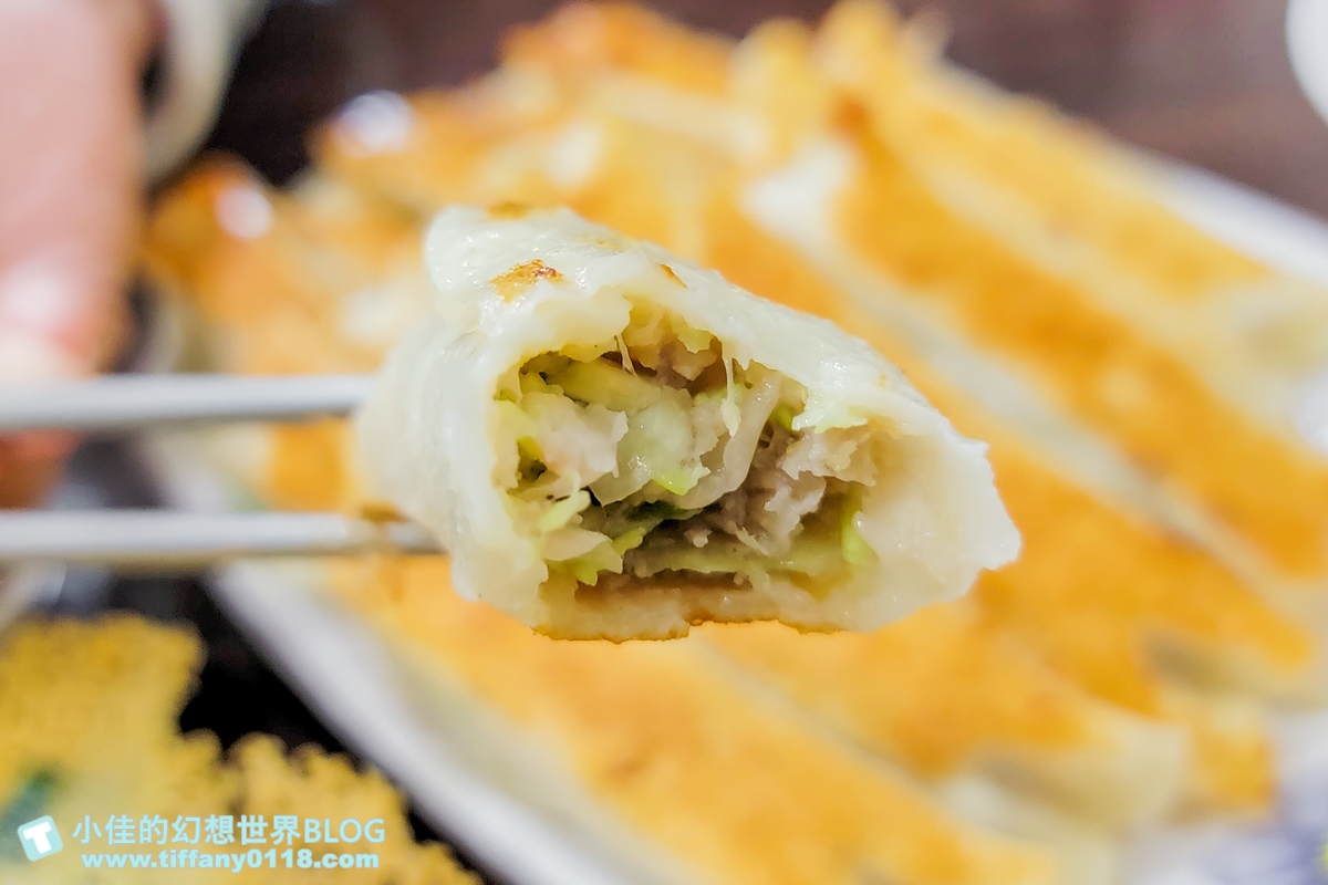 [三重美食]雲林鍋貼/獨門冰花脆皮蚵仔煎+脆皮鍋貼+爆好喝酸辣湯/店面乾淨價錢合理的三重美食推薦