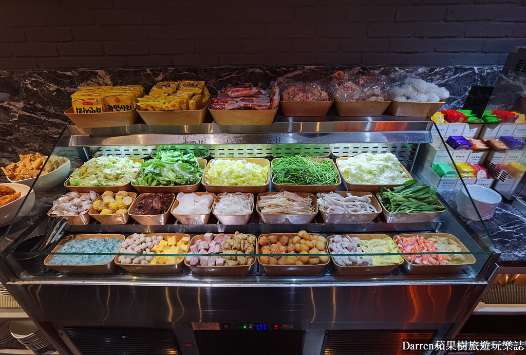 西門美食|心心麻辣鍋西門店/西門麻辣鍋吃到飽(菜單價錢)