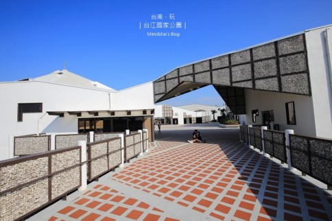 【台南景點】台江國家公園遊客中心(台江學園)：台南IG打卡新熱點，超好拍水上高腳屋