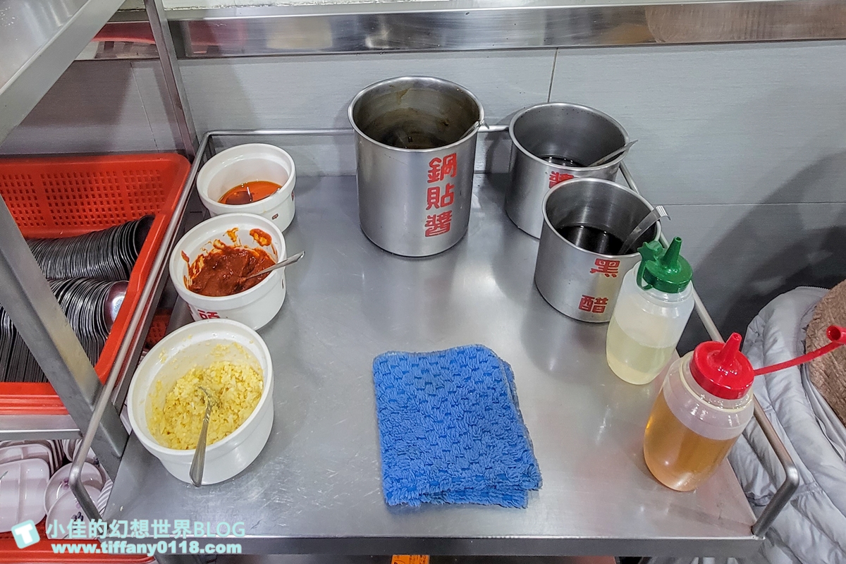 [三重美食]雲林鍋貼/獨門冰花脆皮蚵仔煎+脆皮鍋貼+爆好喝酸辣湯/店面乾淨價錢合理的三重美食推薦