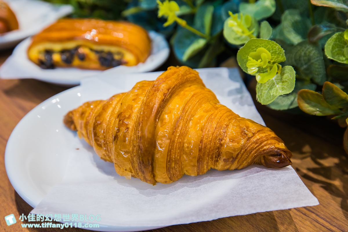 [南投景點]Feeling18 Lab烘焙研究所/實驗室風格的網美咖啡館/好吃好喝好拍/南投埔里景點推薦