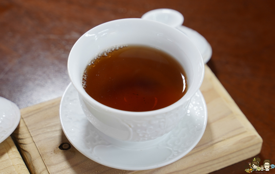 無菜單 高雄無菜單 地中海料理 桑卓主廚 文山特區 限定 限量 紅酒 咖啡 茶飲