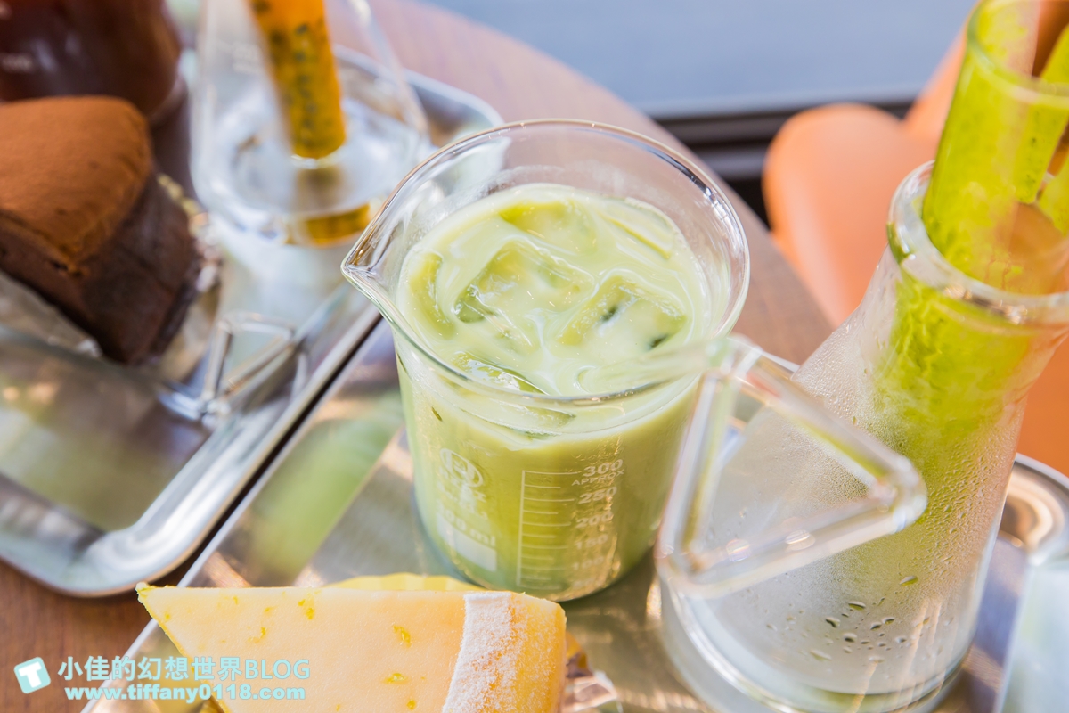 [南投景點]Feeling18 Lab烘焙研究所/實驗室風格的網美咖啡館/好吃好喝好拍/南投埔里景點推薦