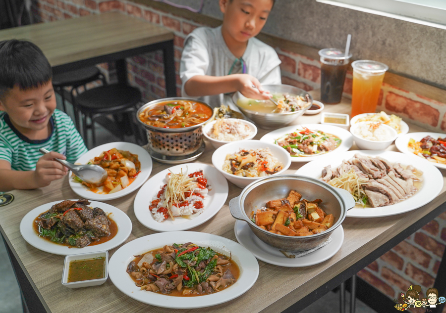 玖肆鴨霸 小琉球必吃 小琉球美食 鴨肉 熱炒 鮮味 新鮮 圓桌 聚餐 聚會 潛水客推薦