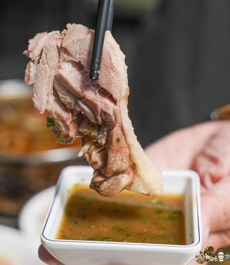 玖肆鴨霸 小琉球必吃 小琉球美食 鴨肉 熱炒 鮮味 新鮮 圓桌 聚餐 聚會 潛水客推薦