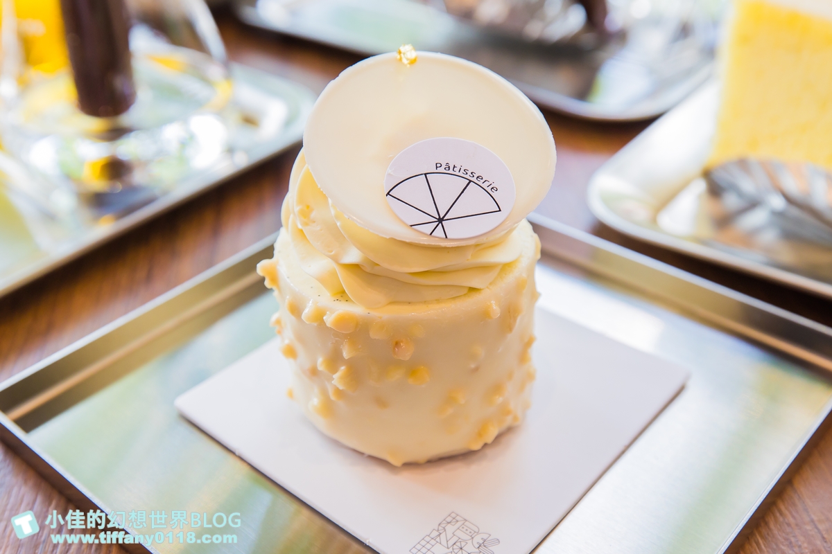 [南投景點]Feeling18 Lab烘焙研究所/實驗室風格的網美咖啡館/好吃好喝好拍/南投埔里景點推薦