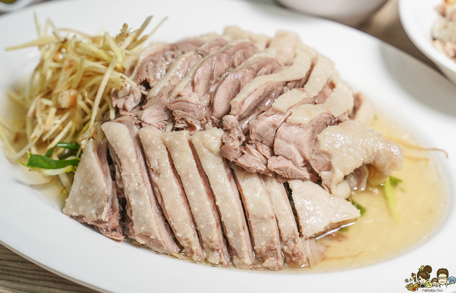 玖肆鴨霸 小琉球必吃 小琉球美食 鴨肉 熱炒 鮮味 新鮮 圓桌 聚餐 聚會 潛水客推薦