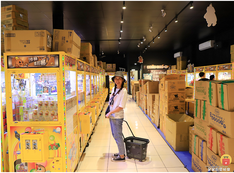 台中大里霧峰一日遊!沙發馬鈴薯樂園大里益民店!近百台機台任你 台中大里霧峰一日遊!沙發馬鈴薯樂園大里益民店!近百台機台任你