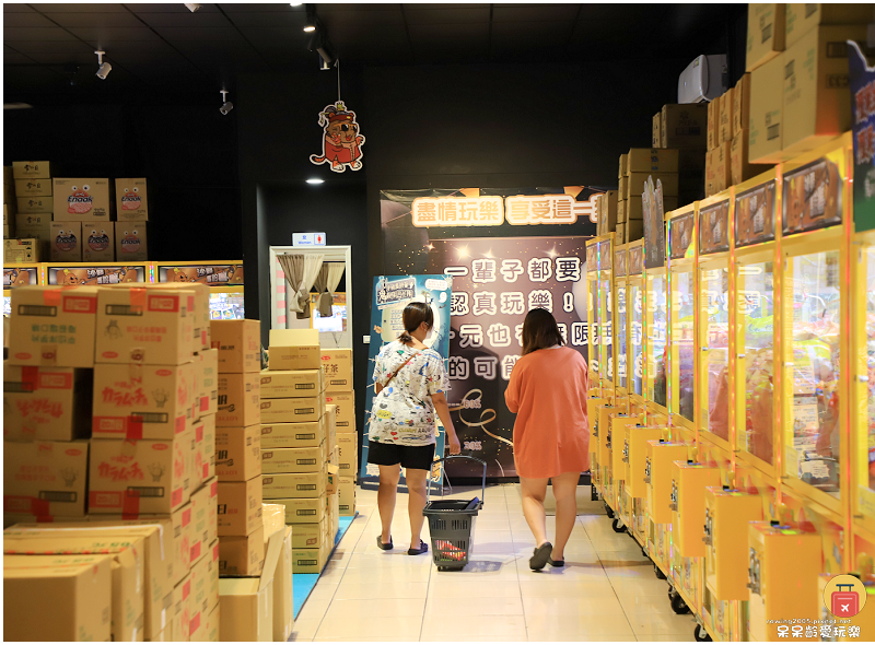 台中大里霧峰一日遊!沙發馬鈴薯樂園大里益民店!近百台機台任你 台中大里霧峰一日遊!沙發馬鈴薯樂園大里益民店!近百台機台任你