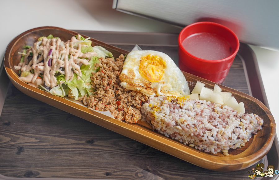 發肉覓 餐盒 輕食餐盒 外帶餐盒 左營餐盒 北高雄美食 必吃 上班族 冷凍食品 