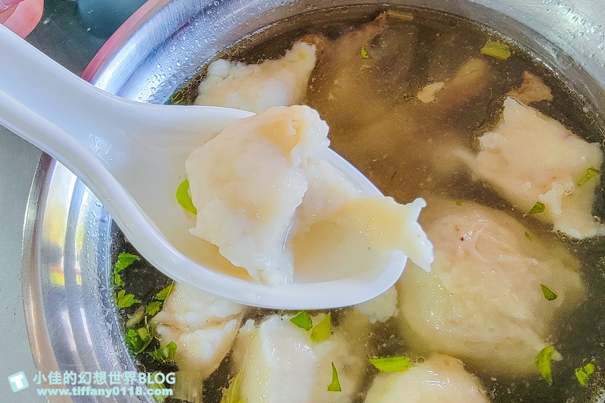 [新竹美食]鷹王肉圓(附菜單)/偏僻超大鐵皮屋裡營業超過一甲子的美味烤香腸和肉圓/新竹美食推薦