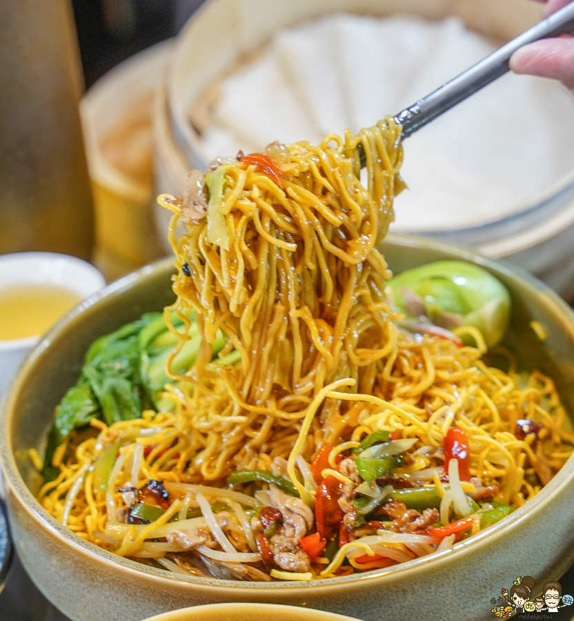 台南聚餐 台南美食 烤鴨 片鴨 櫻桃鴨 脆皮烤鴨 玥圓坊 聚餐 包廂 圓桌 聚會 尾牙 春酒