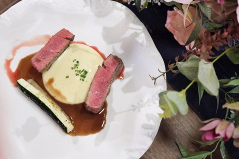 新竹竹北美食│裔道ZYISM。完全預約制的精緻套餐‧母親節聚餐推薦! 新竹竹北美食│裔道ZYISM。完全預約制的精緻套餐‧母親節聚餐推薦!